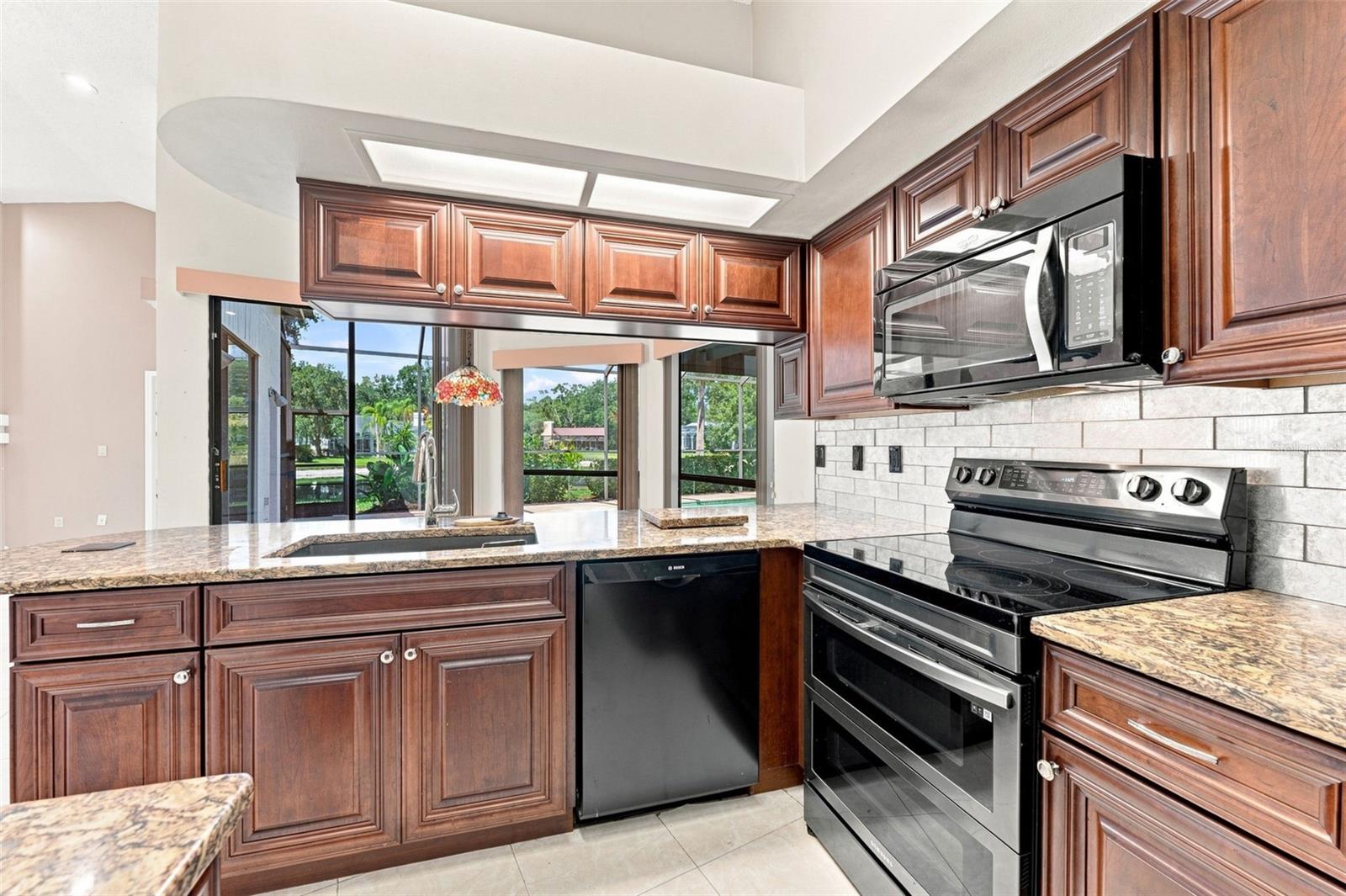 15923 Ellsworth, Tampa, FL 33647
