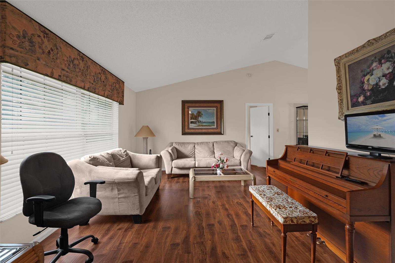 3044 Crested, Orlando, FL 32837
