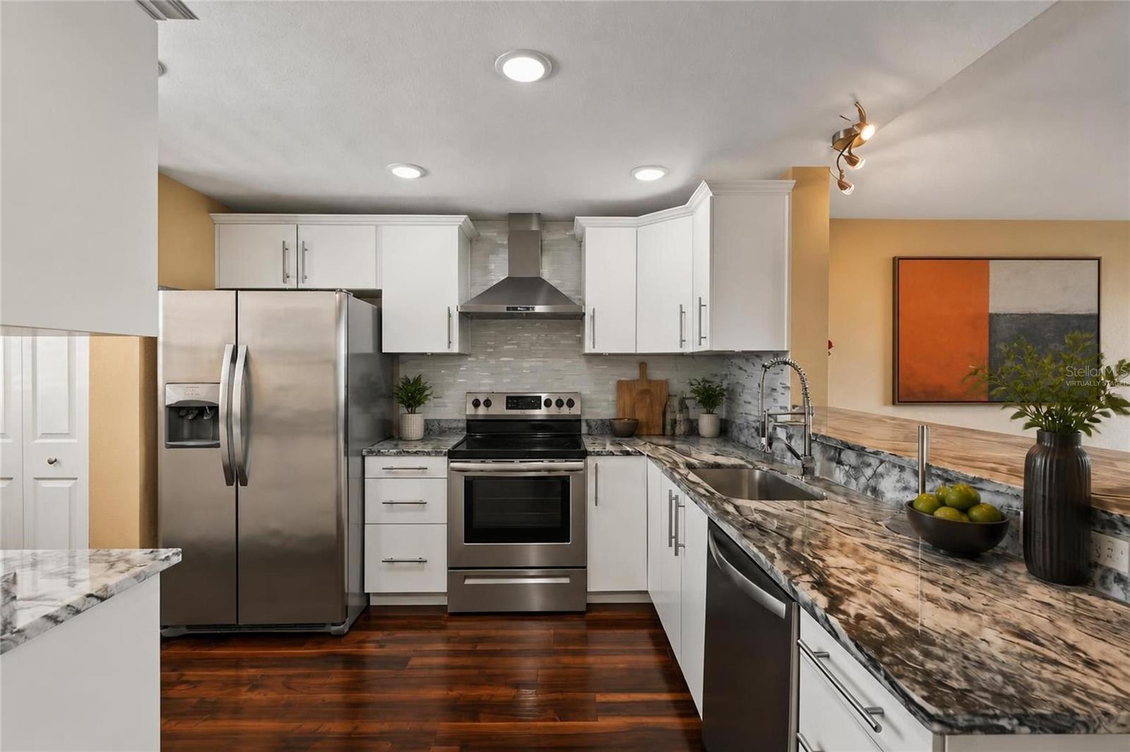 900 Cove Cay Unit 2b, Clearwater, FL 33760