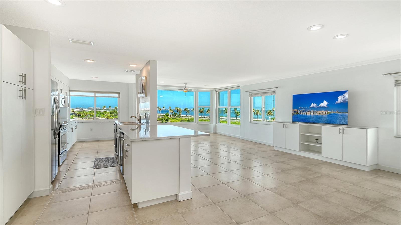 174 Golden Gate Unit 43, Sarasota, FL 34236