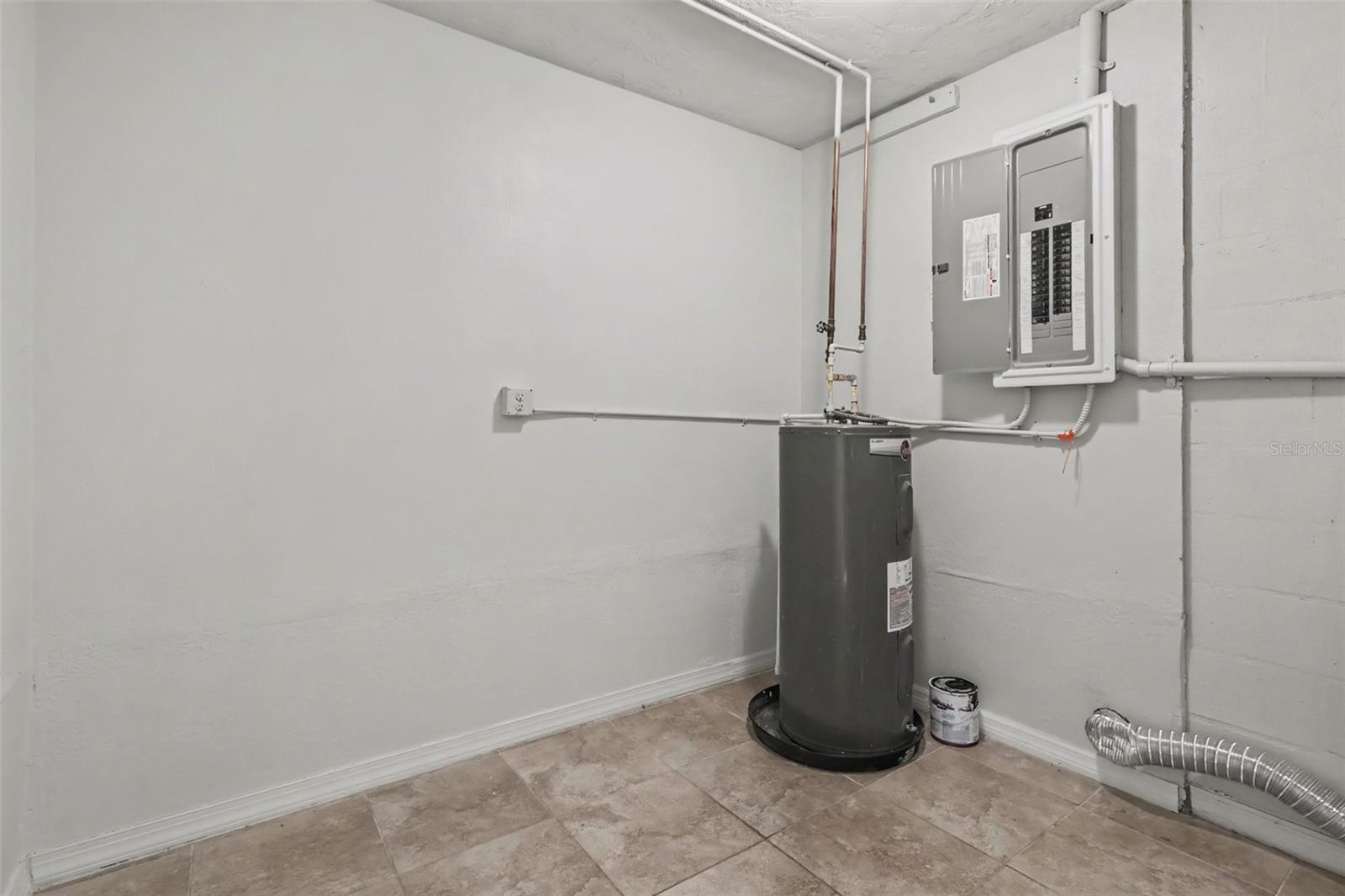 5585 Atlantic, St Petersburg, FL 33703