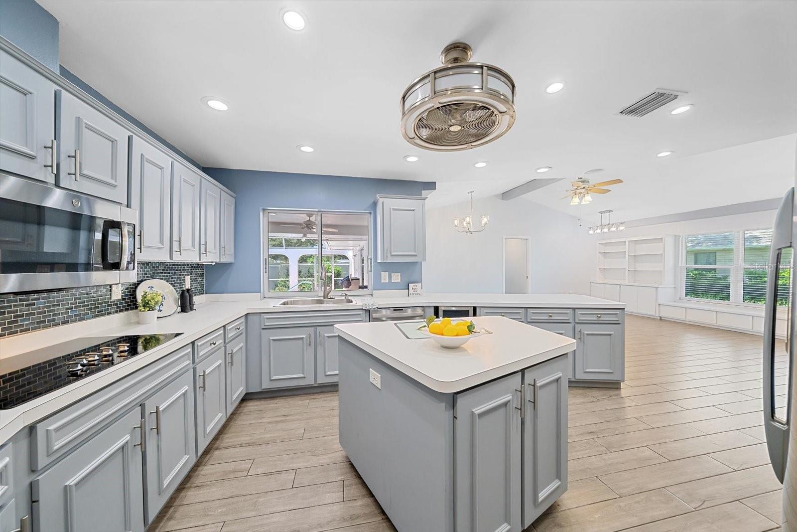 6840 Country Lakes, Sarasota, FL 34243