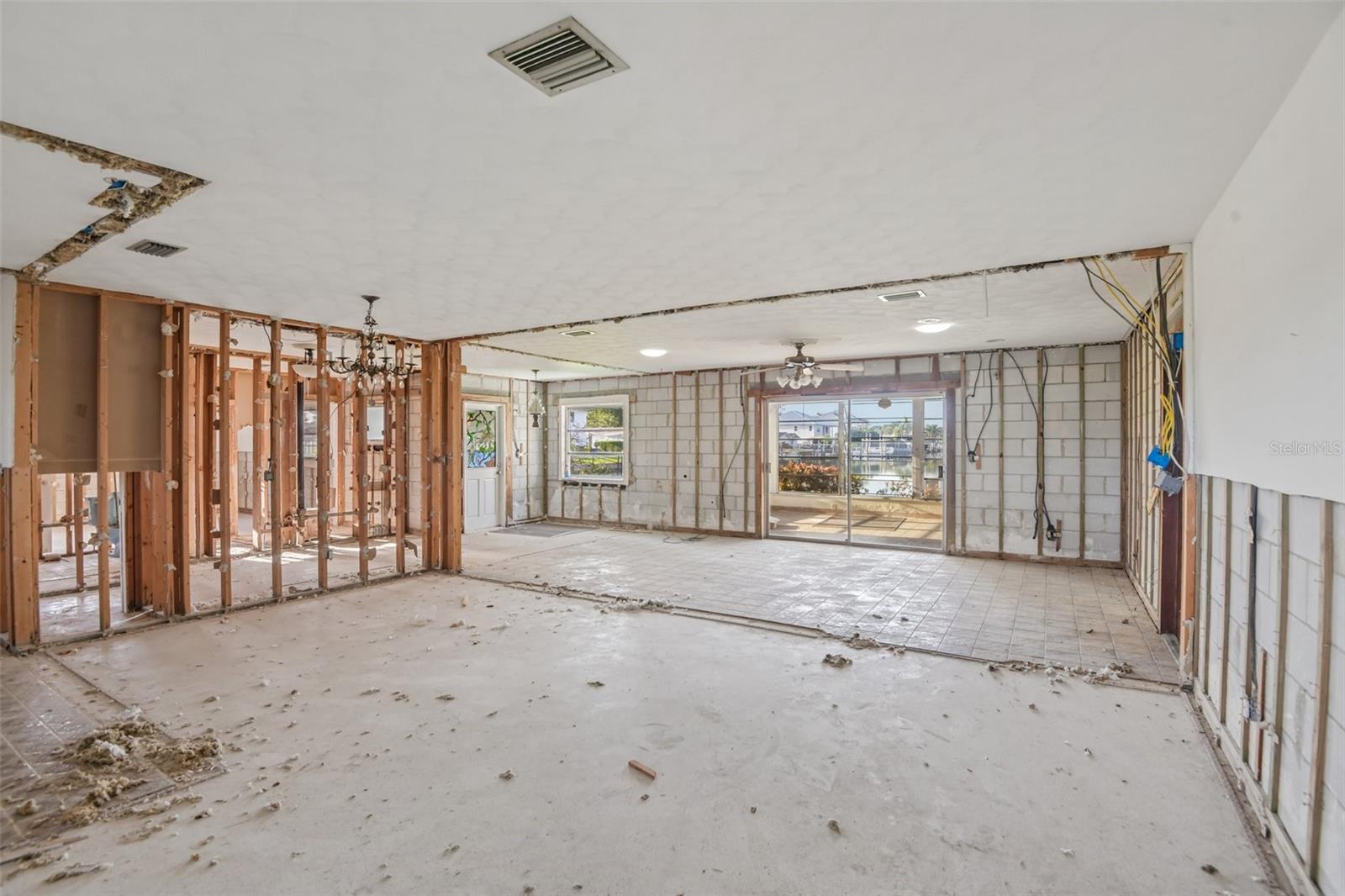 4008 Dana Shores, Tampa, FL 33634