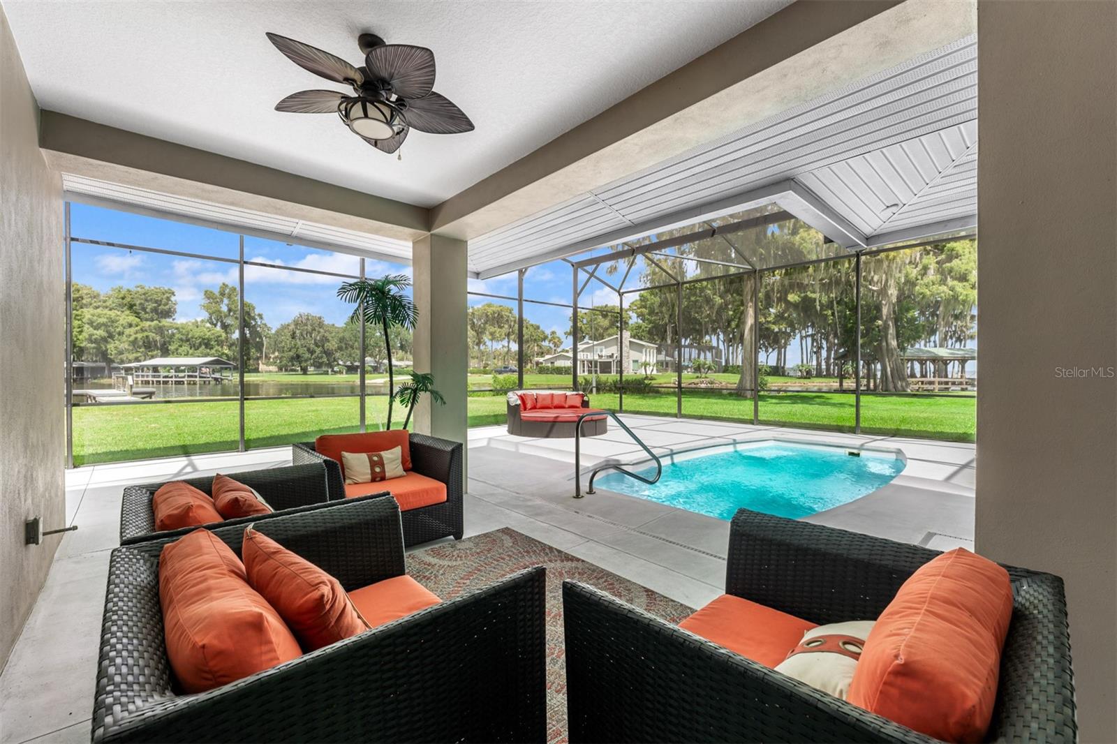1002 Loves Point, Leesburg, FL 34748
