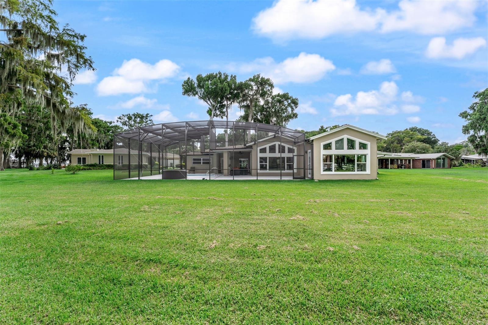 1002 Loves Point, Leesburg, FL 34748