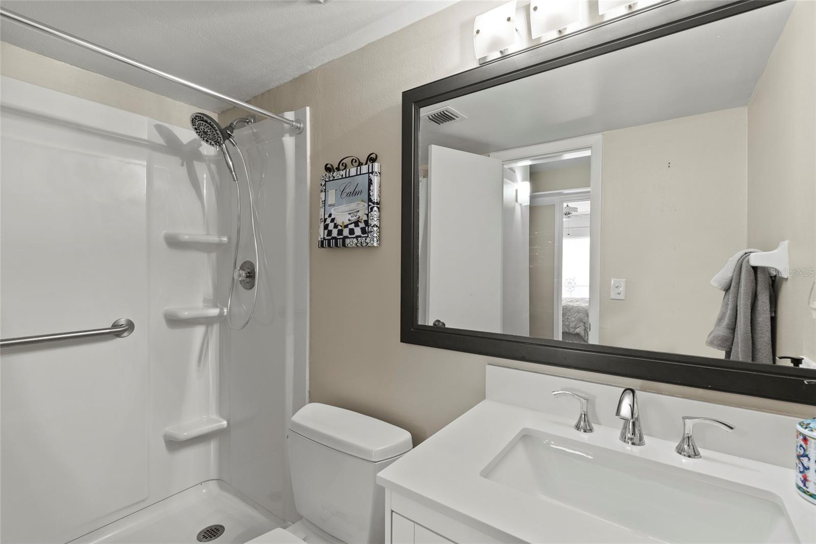 845 Benjamin Franklin Unit 101, Sarasota, FL 34236