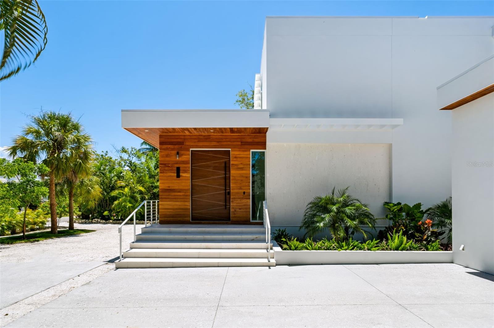 1355 Roberts Bay, Sarasota, FL 34242