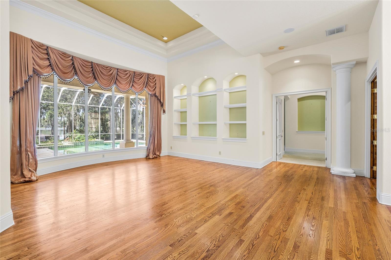 6800 Wisteria, Land O Lakes, FL 34638