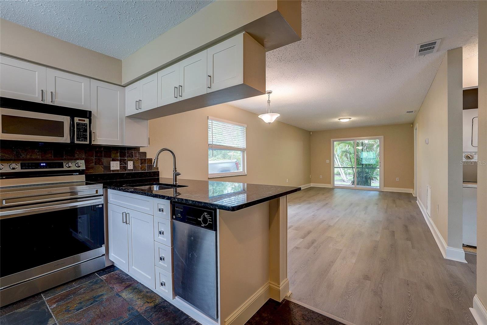 4625 Summerwind Unit 13, Sarasota, FL 34234