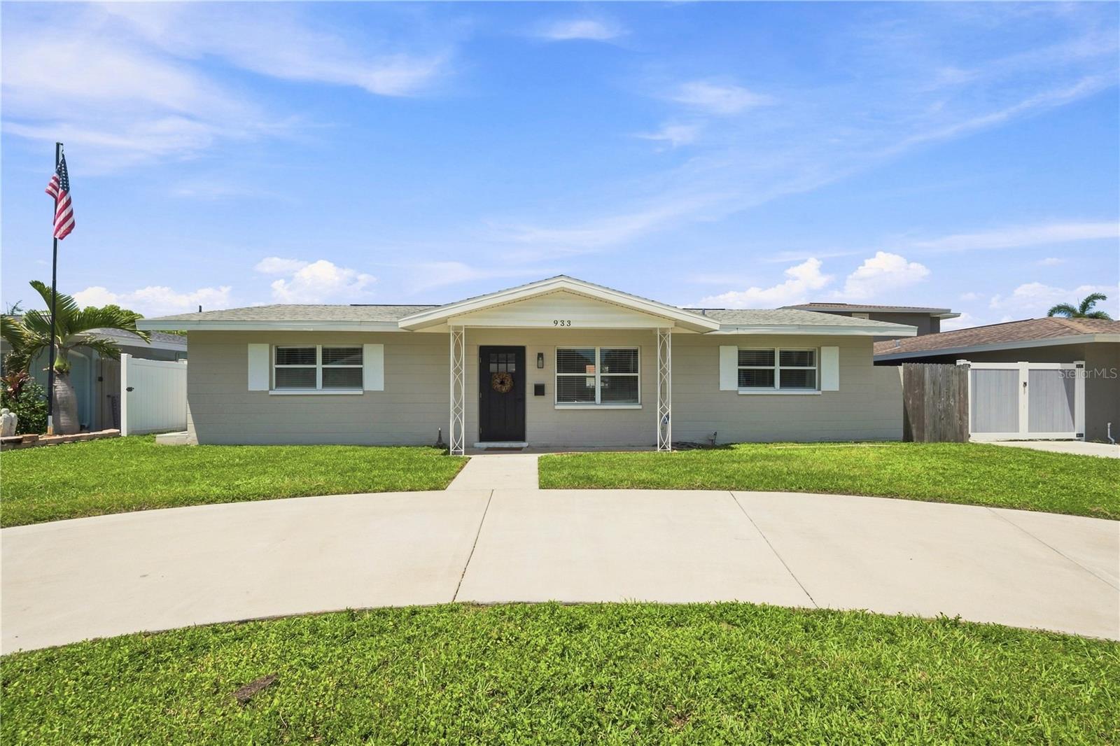 933 41st, St Petersburg, FL 33703