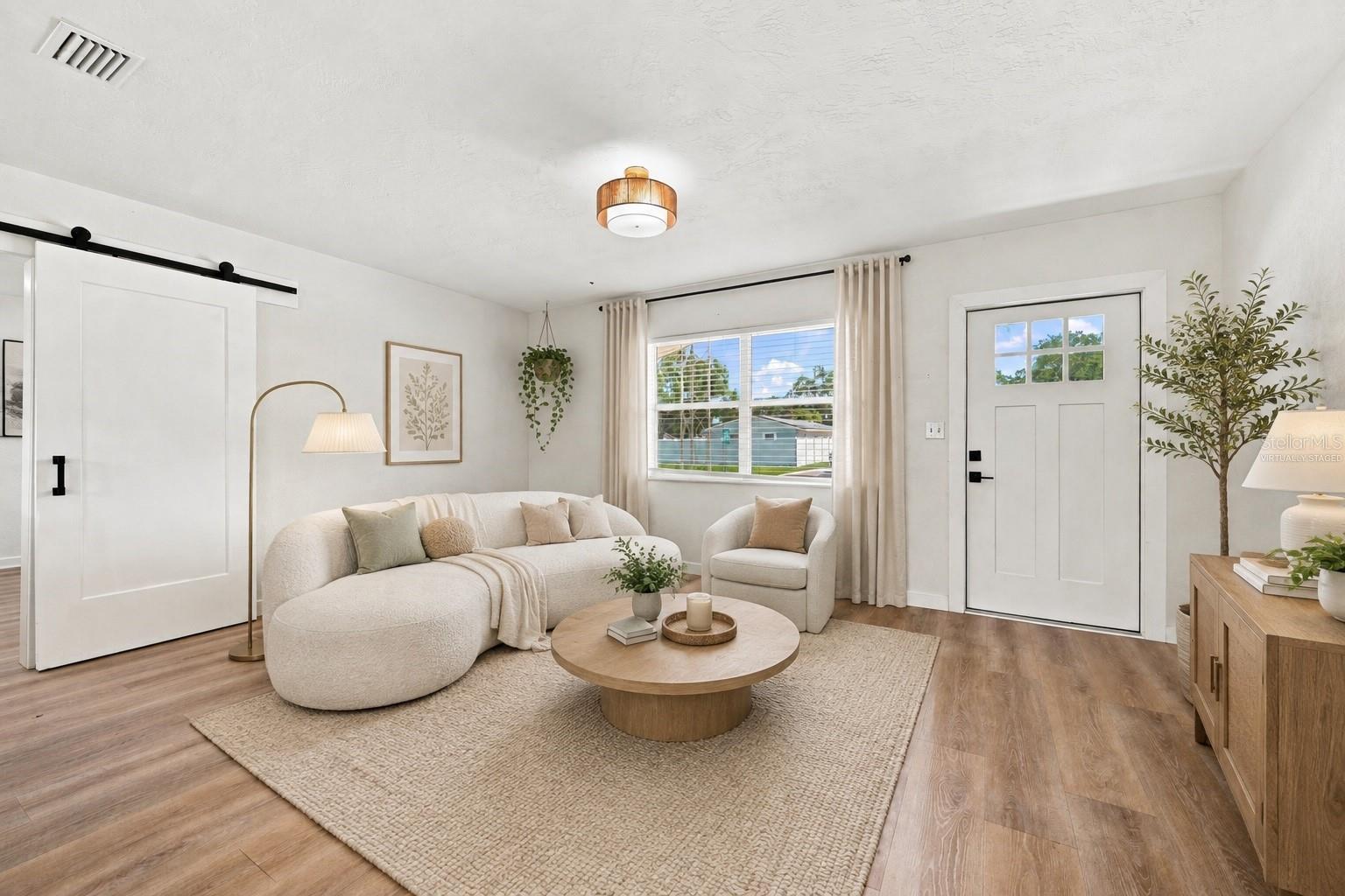 933 41st, St Petersburg, FL 33703