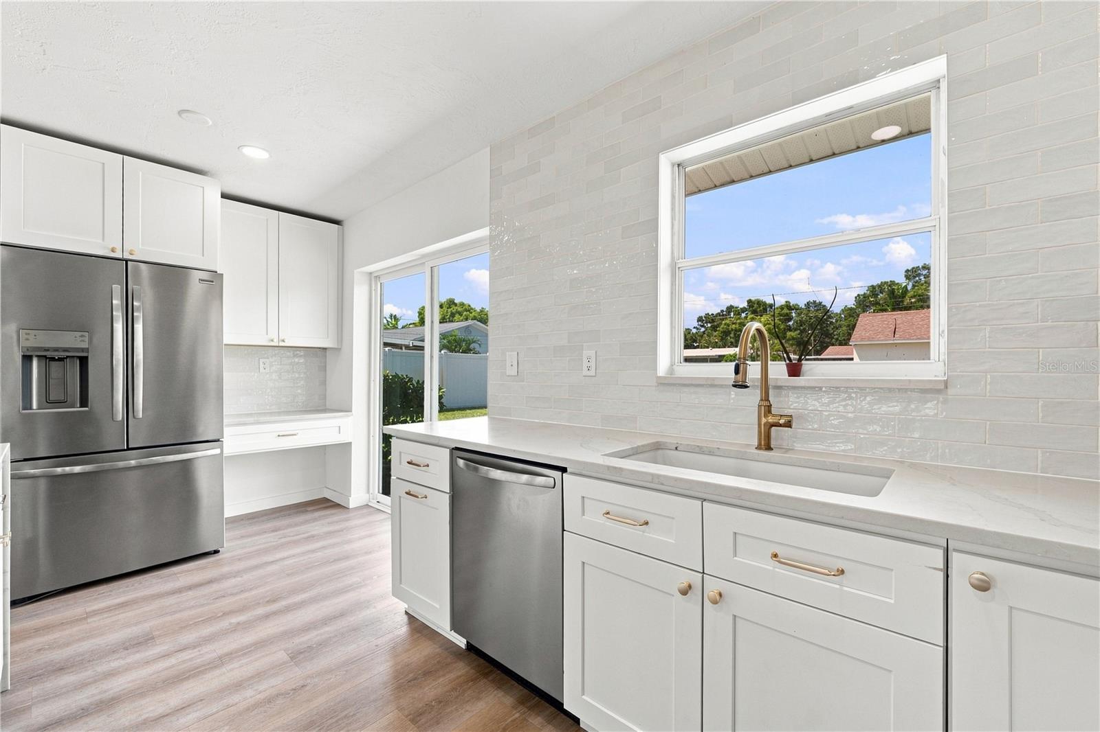 933 41st, St Petersburg, FL 33703