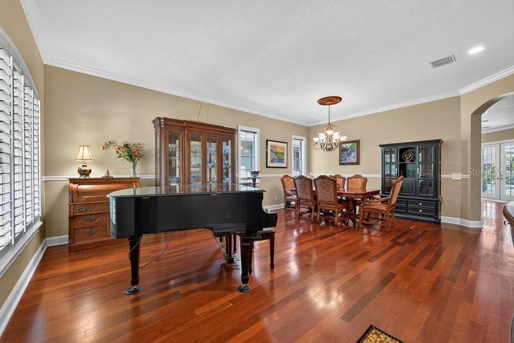 5916 6th, Tampa, FL 33611