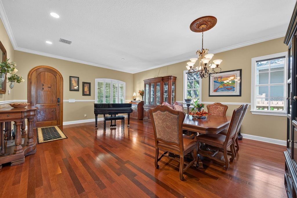 5916 6th, Tampa, FL 33611