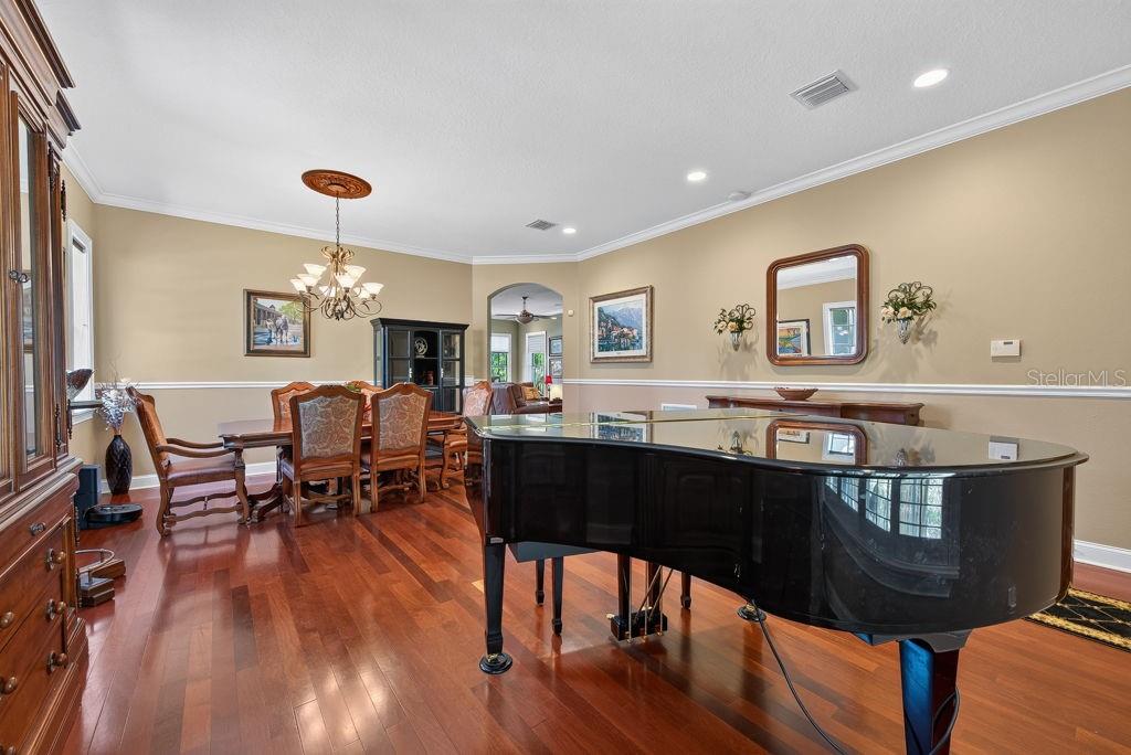 5916 6th, Tampa, FL 33611