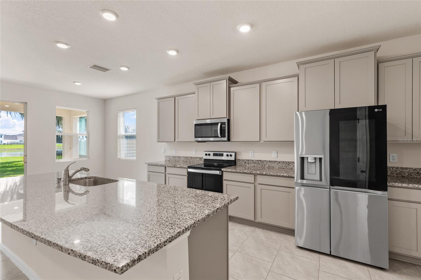 3504 Crescent Peak, Plant City, FL 33565