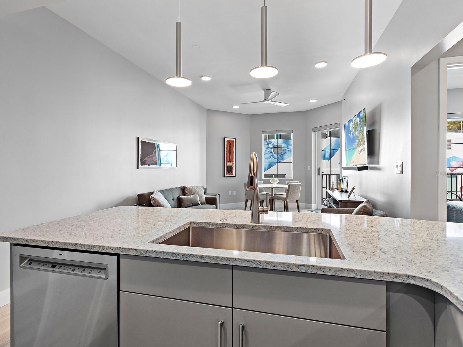 1500 State Unit 402, Sarasota, FL 34236