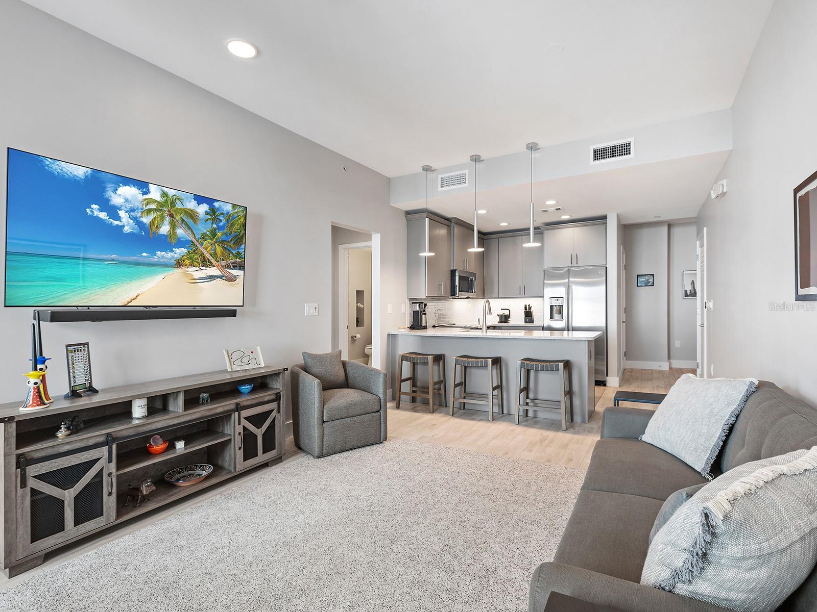1500 State Unit 402, Sarasota, FL 34236