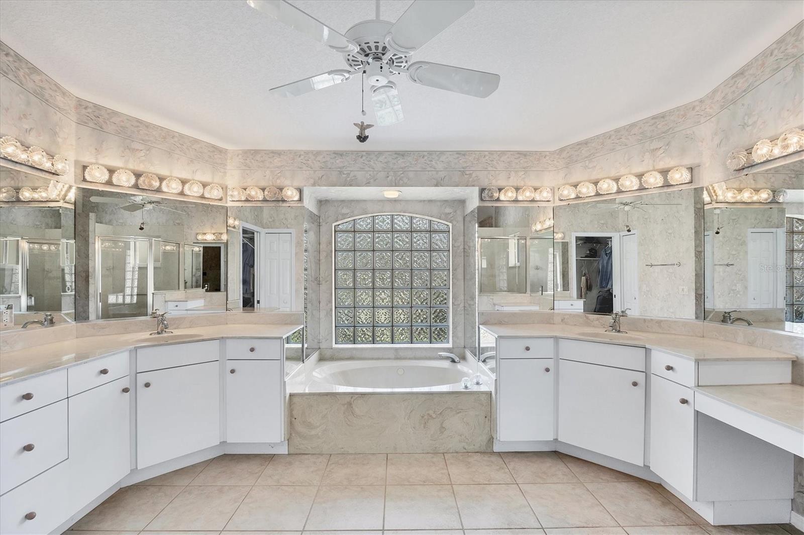 2087 Timucua, Nokomis, FL 34275