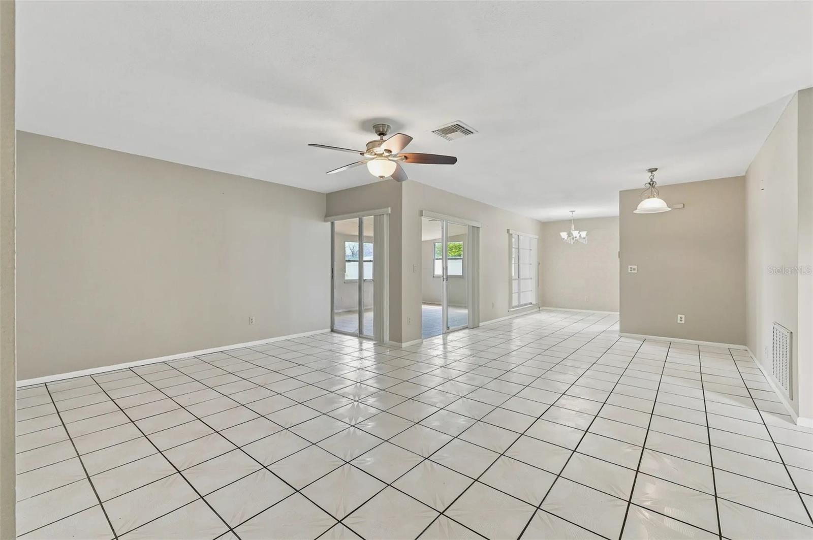 111 Jersey Woods, Orlando, FL 32824