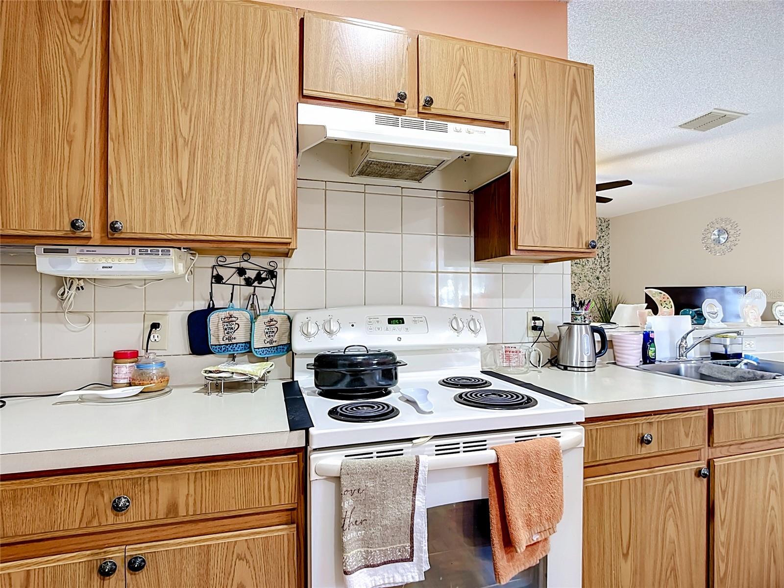 1014 Deddington, Kissimmee, FL 34758