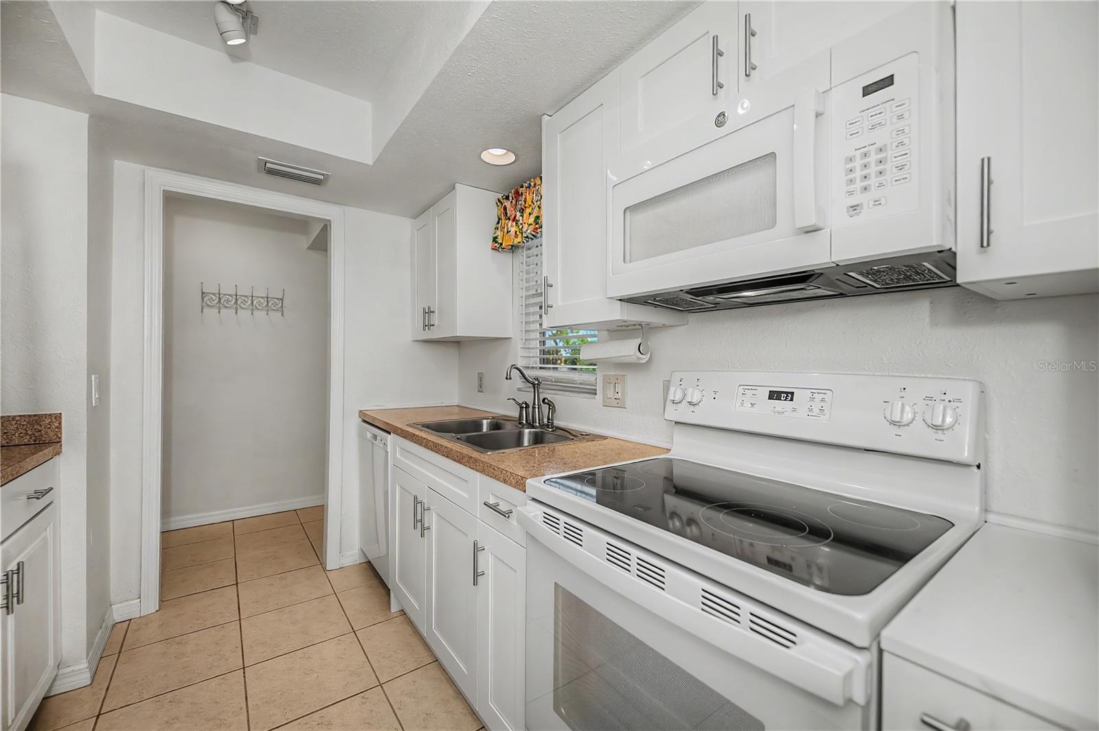 2486 Caring Unit 14c, Port Charlotte, FL 33952