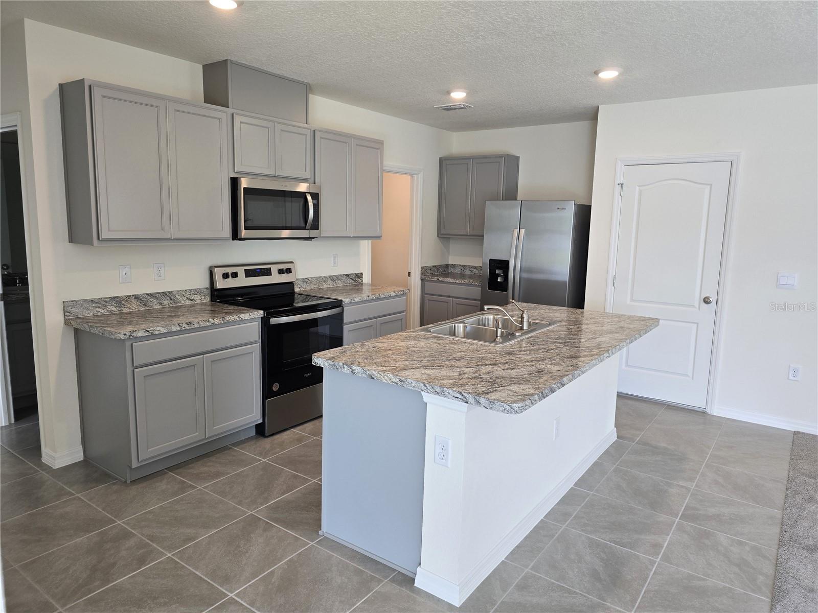1234 Red Hill, Davenport, FL 33837