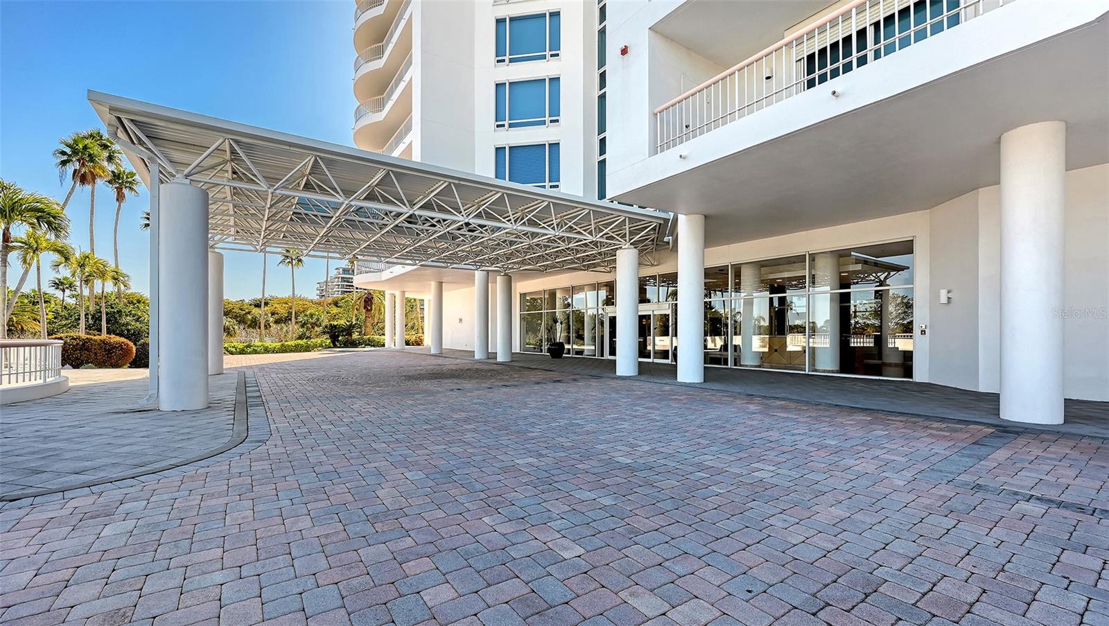 455 Longboat Club Unit 905, Longboat Key, FL 34228