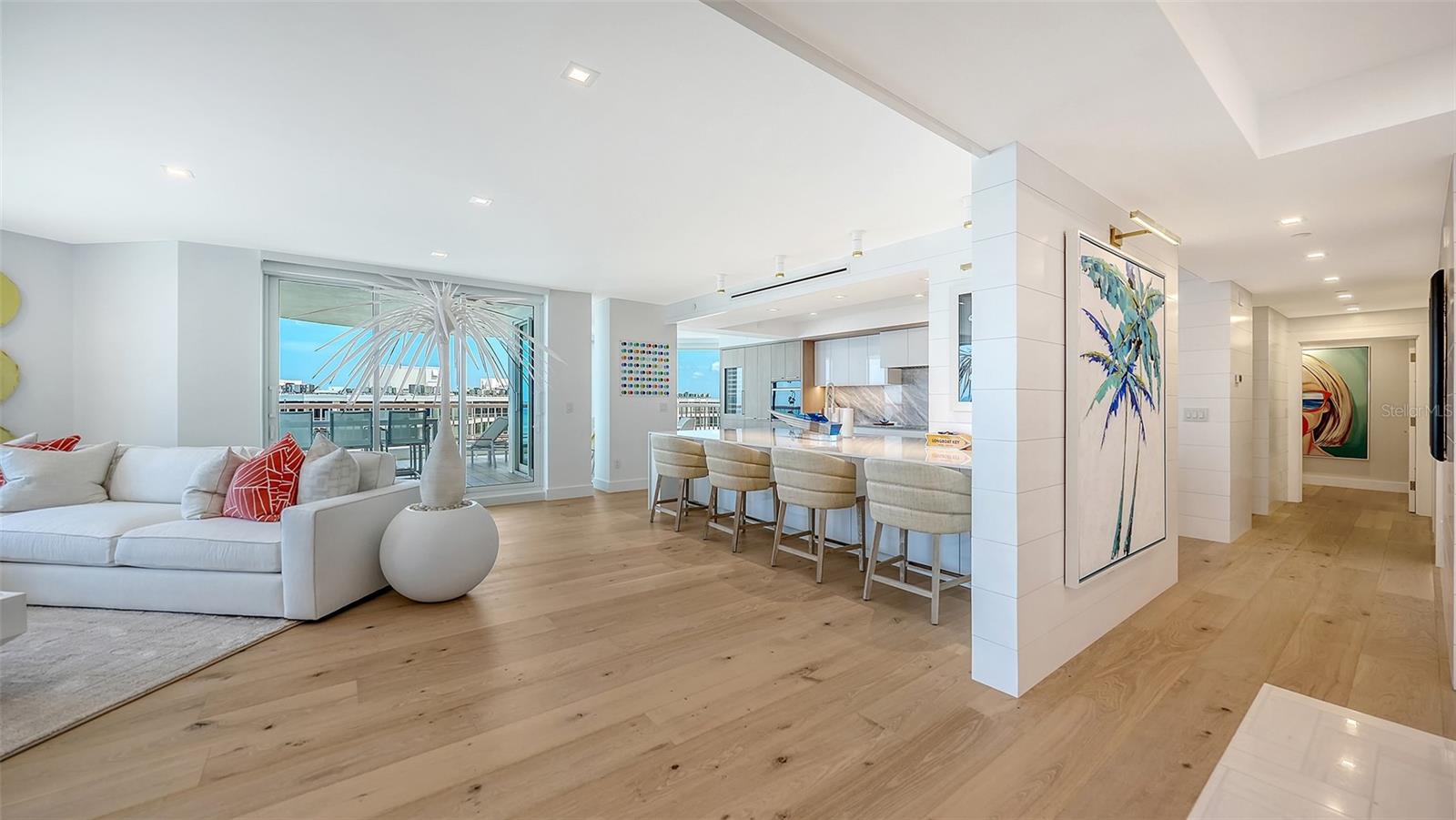 455 Longboat Club Unit 905, Longboat Key, FL 34228
