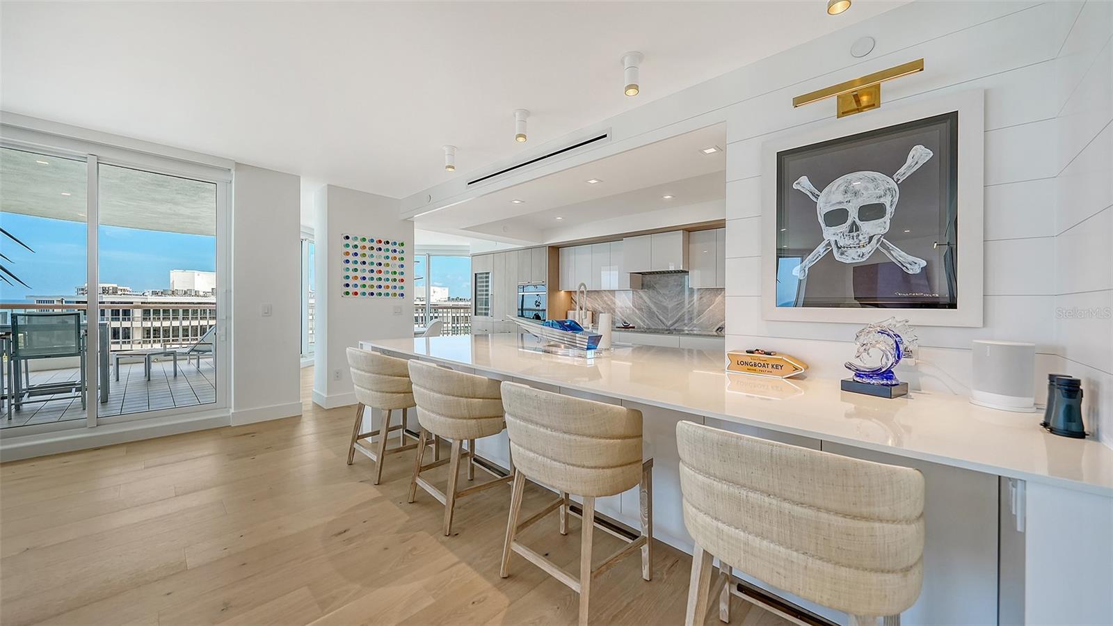 455 Longboat Club Unit 905, Longboat Key, FL 34228