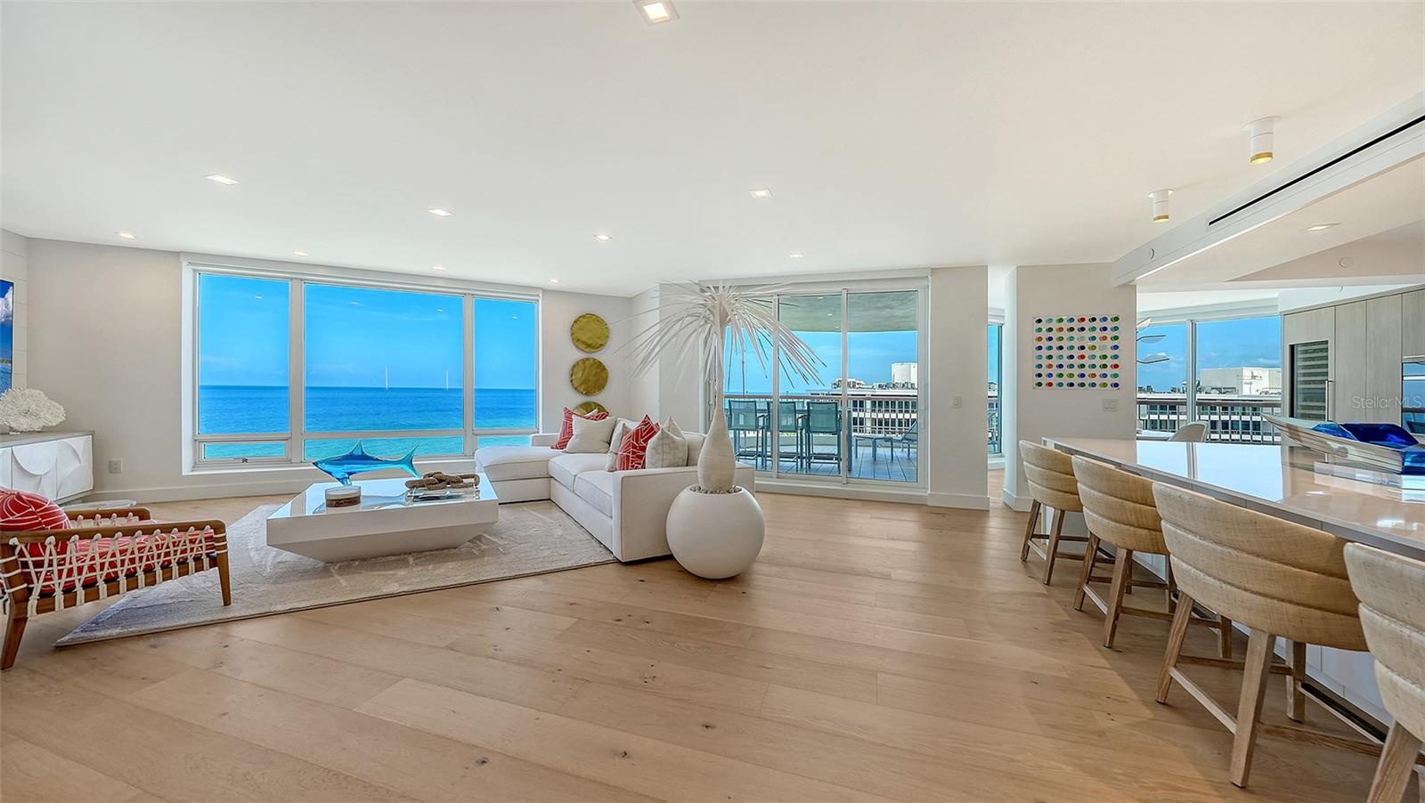 455 Longboat Club Unit 905, Longboat Key, FL 34228