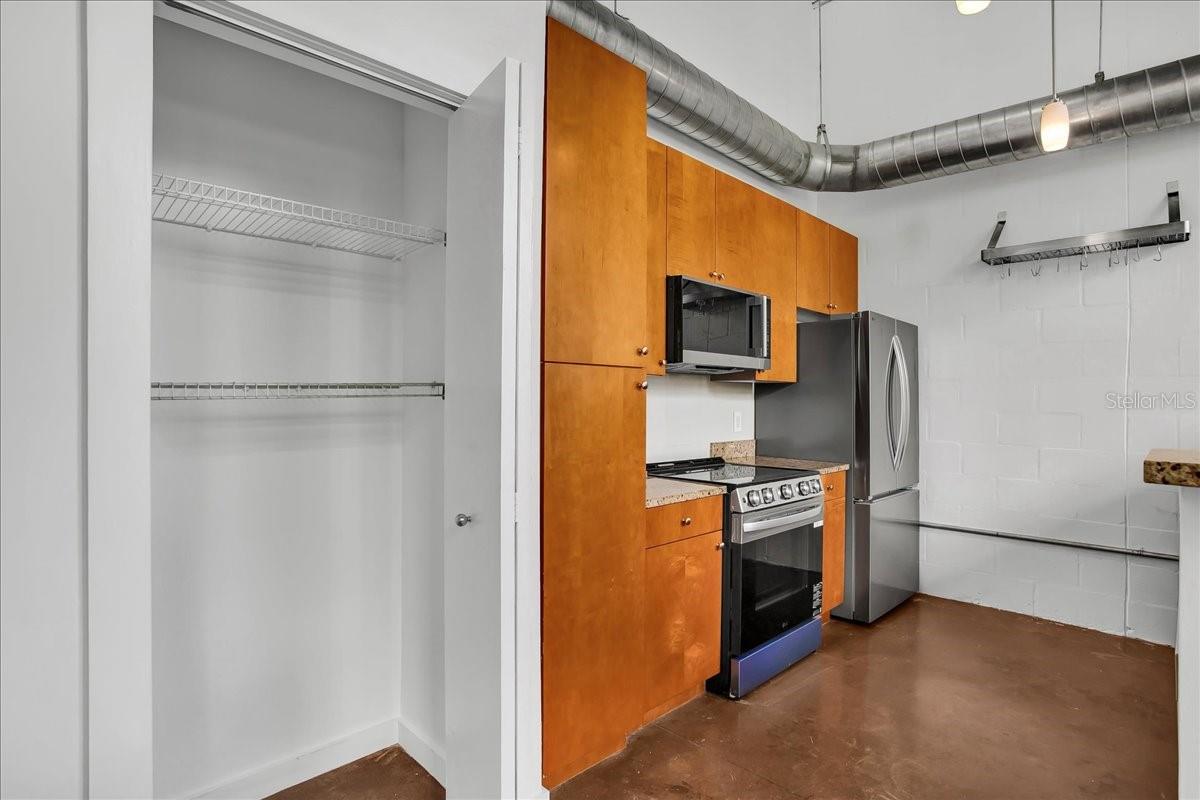 2001 2nd Unit 24, Tampa, FL 33605