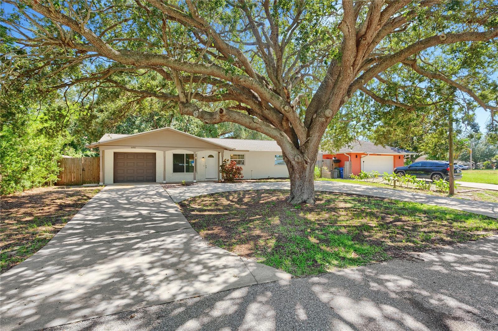 4680 Cronin, Sarasota, FL 34232