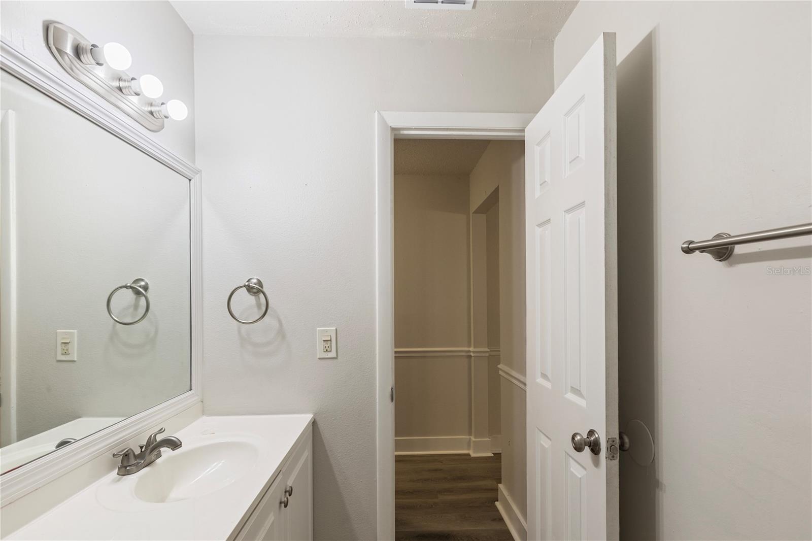 4680 Cronin, Sarasota, FL 34232