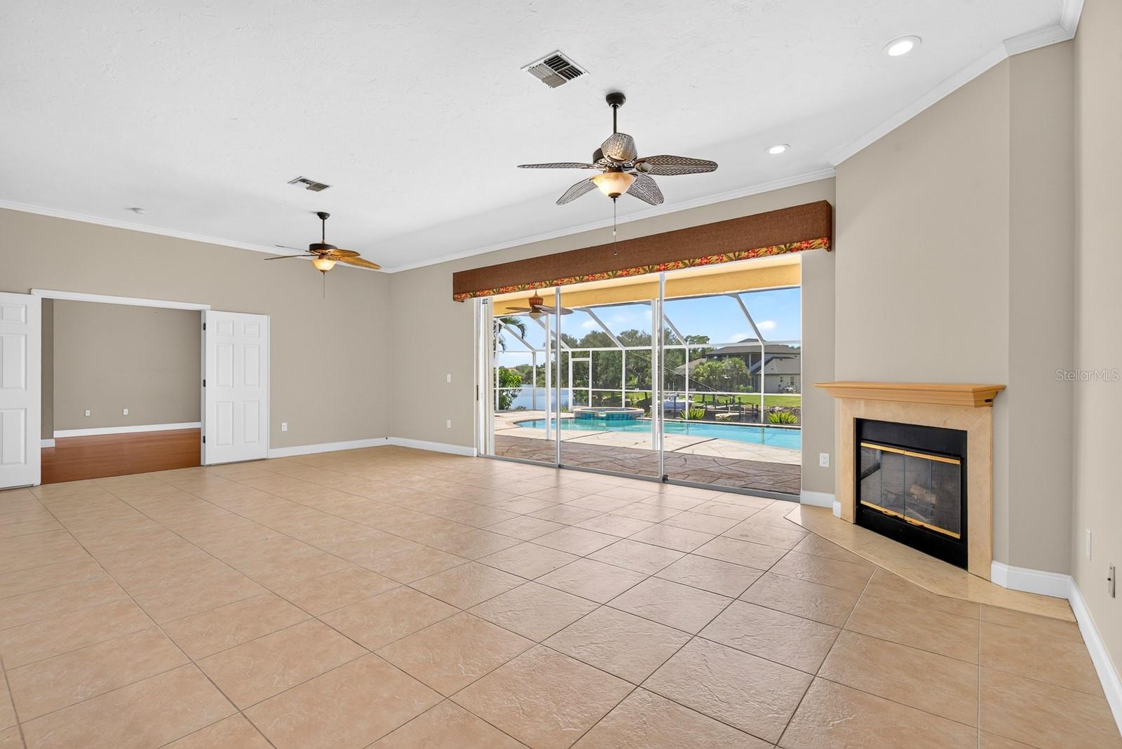 5410 61st St E, Bradenton, FL 34203