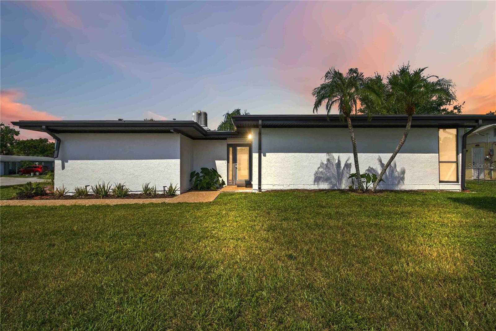 6332 Pauline, Sarasota, FL 34231
