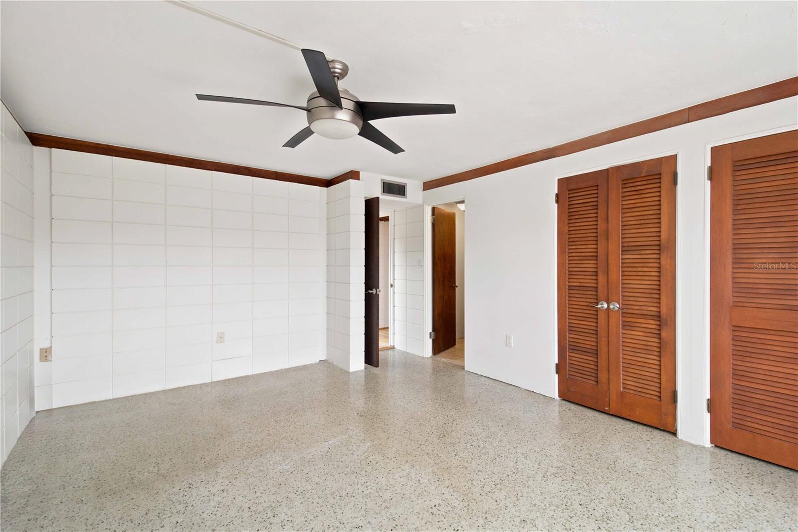 6332 Pauline, Sarasota, FL 34231