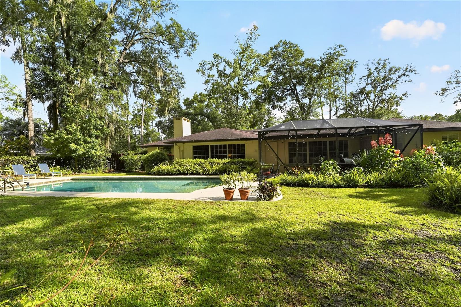4624 19th, Gainesville, FL 32605