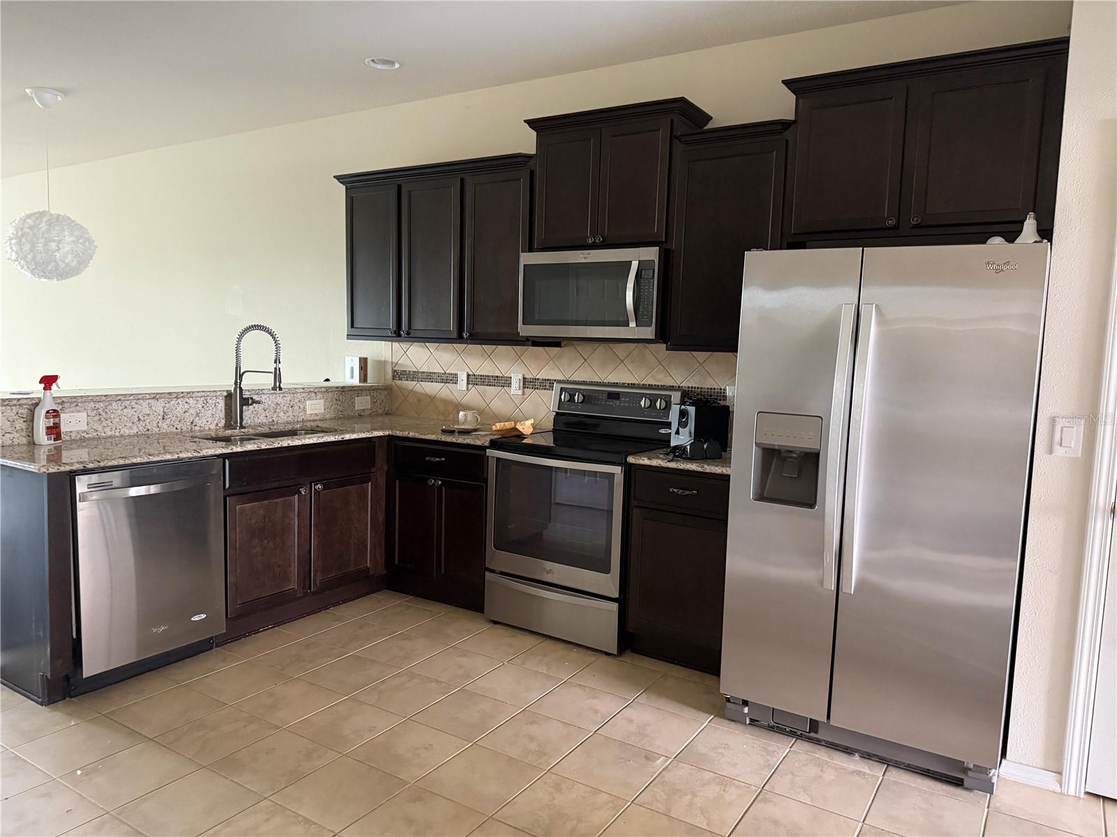 4951 White Sanderling, Tampa, FL 33619