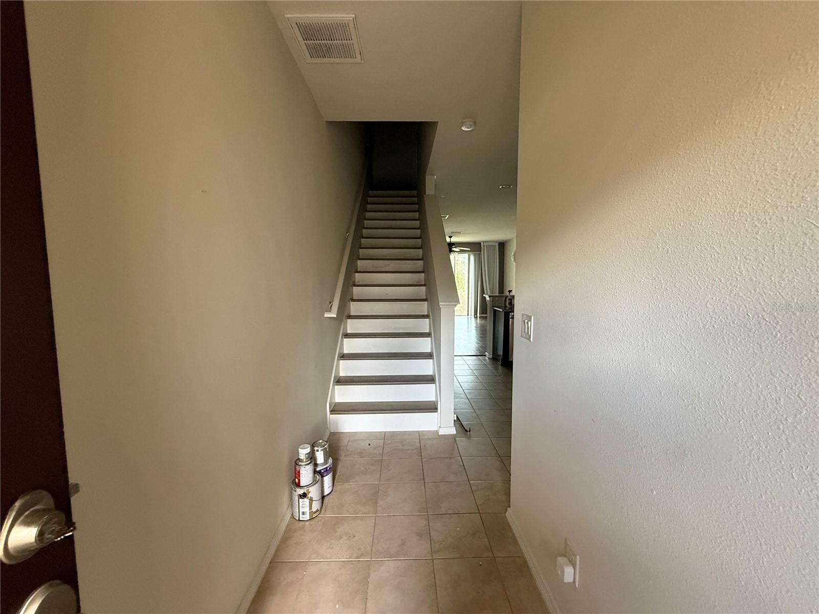 4951 White Sanderling, Tampa, FL 33619