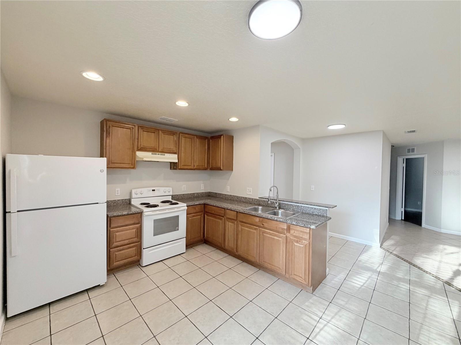 54 18th, Apopka, FL 32703