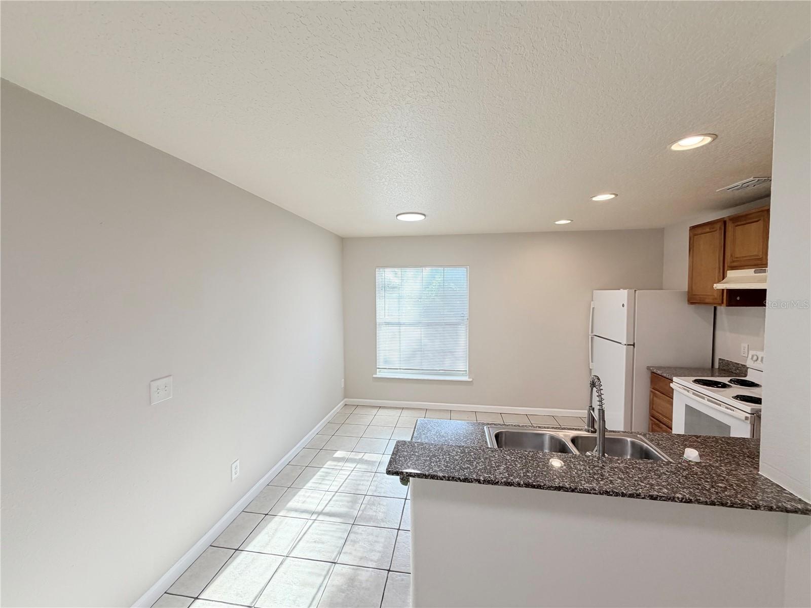 54 18th, Apopka, FL 32703