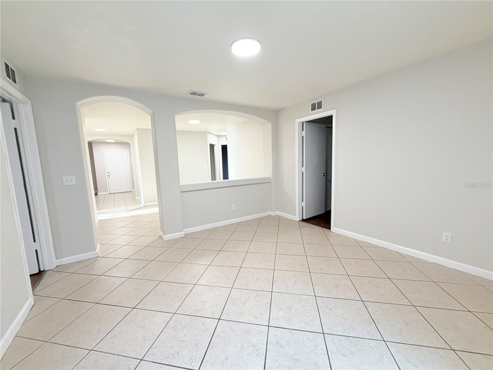 54 18th, Apopka, FL 32703
