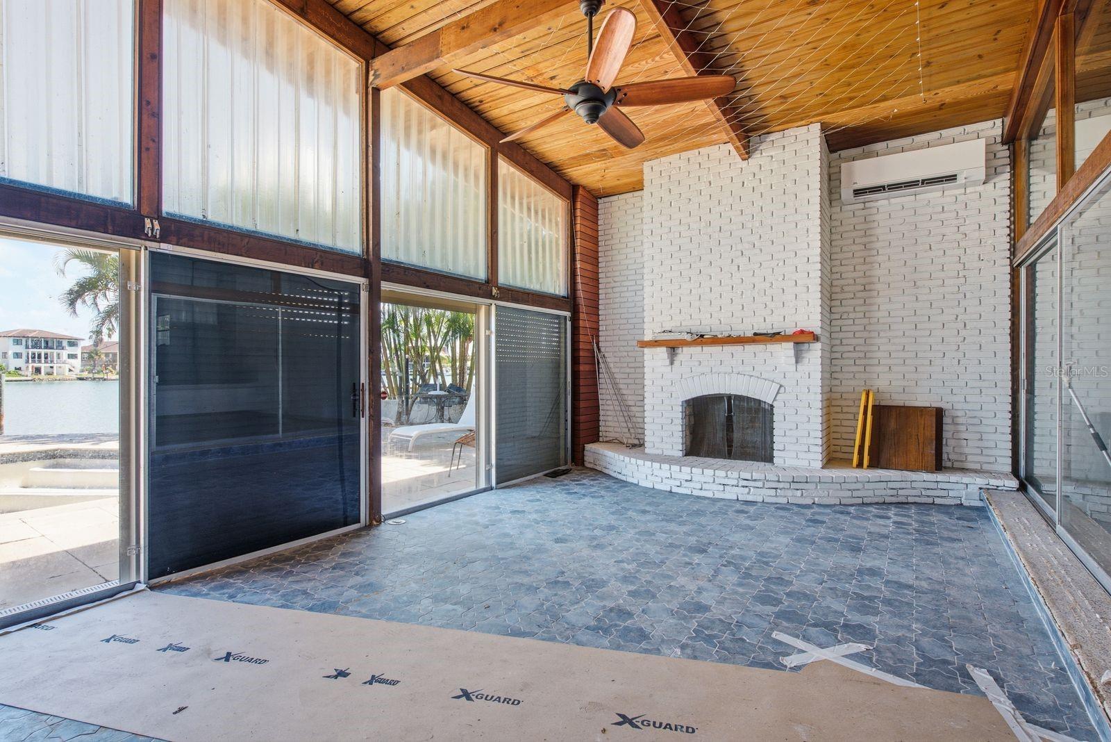 31 Dolphin, Treasure Island, FL 33706