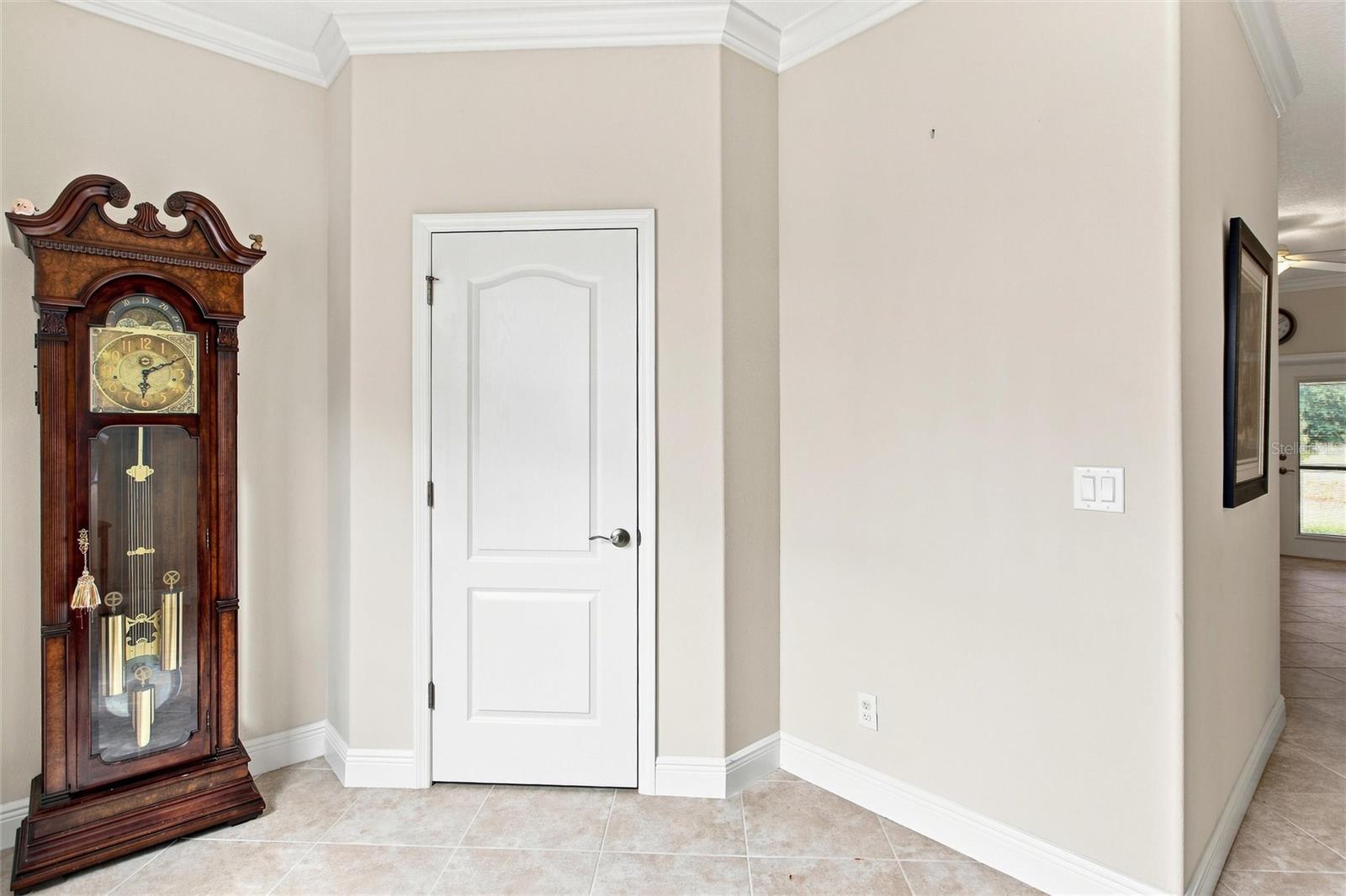 555 Dowling, Lady Lake, FL 32159