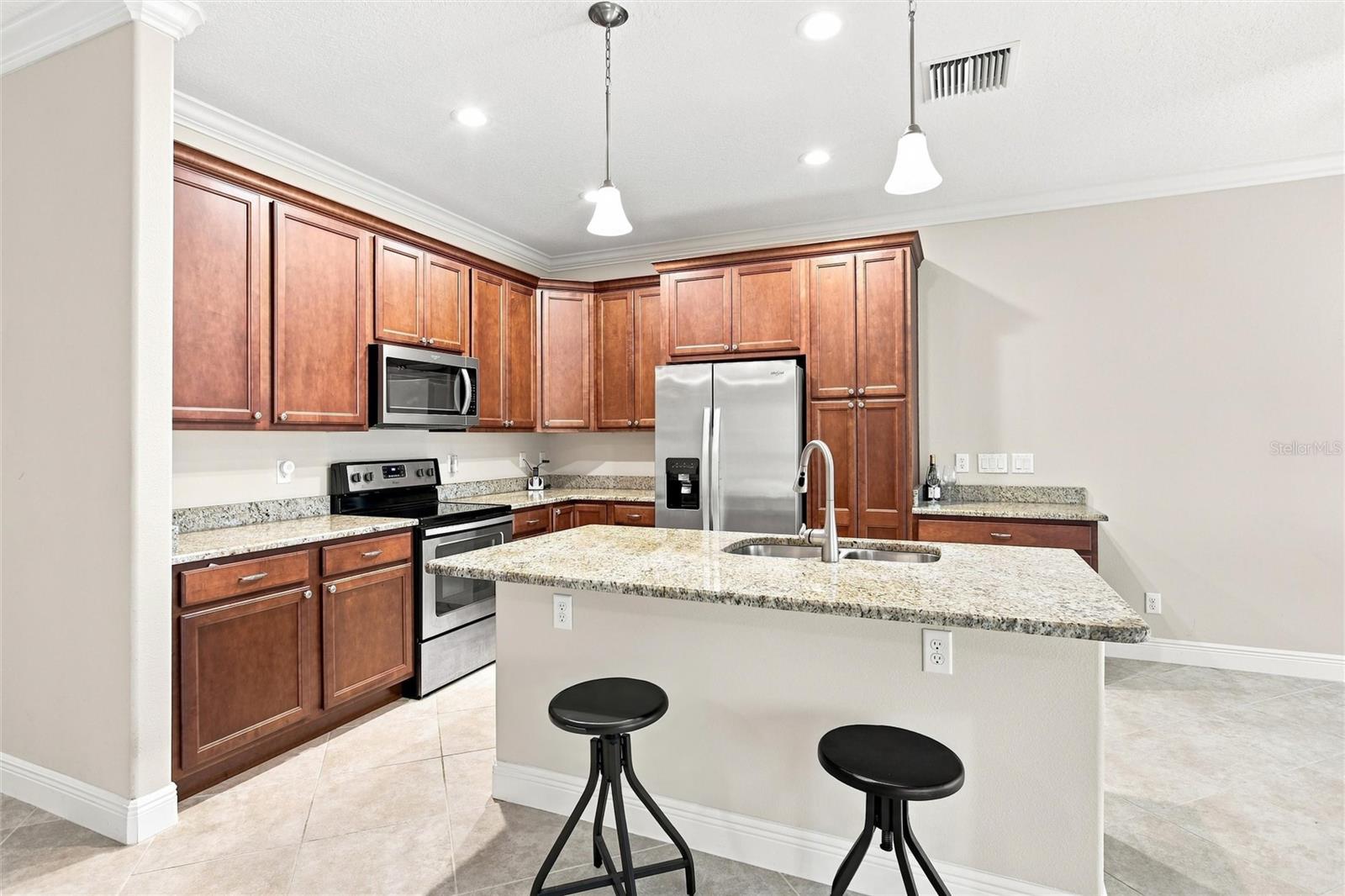 555 Dowling, Lady Lake, FL 32159