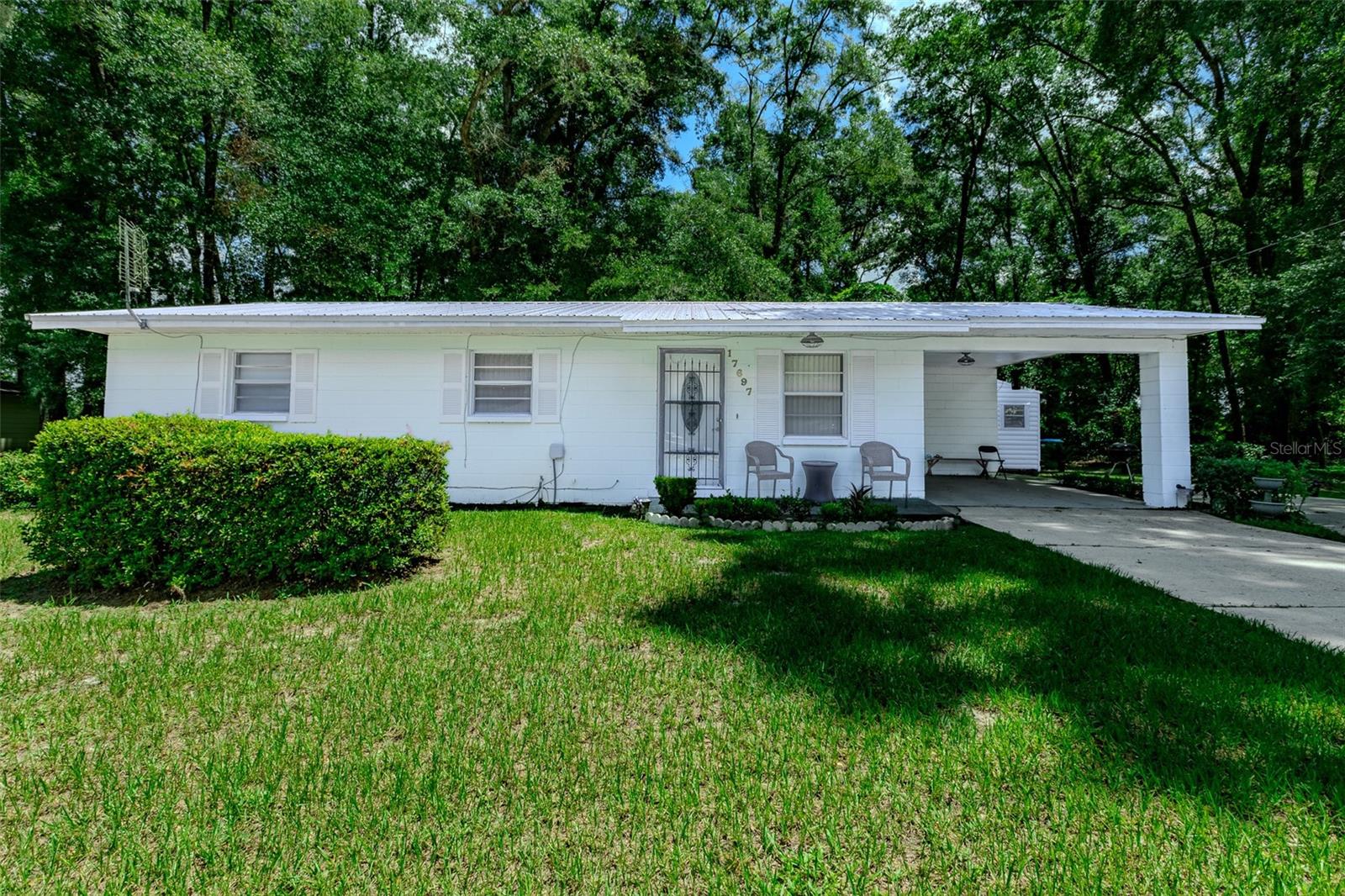 17697 222nd, High Springs, FL 32643