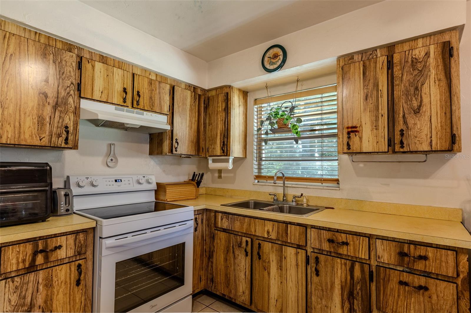 17697 222nd, High Springs, FL 32643