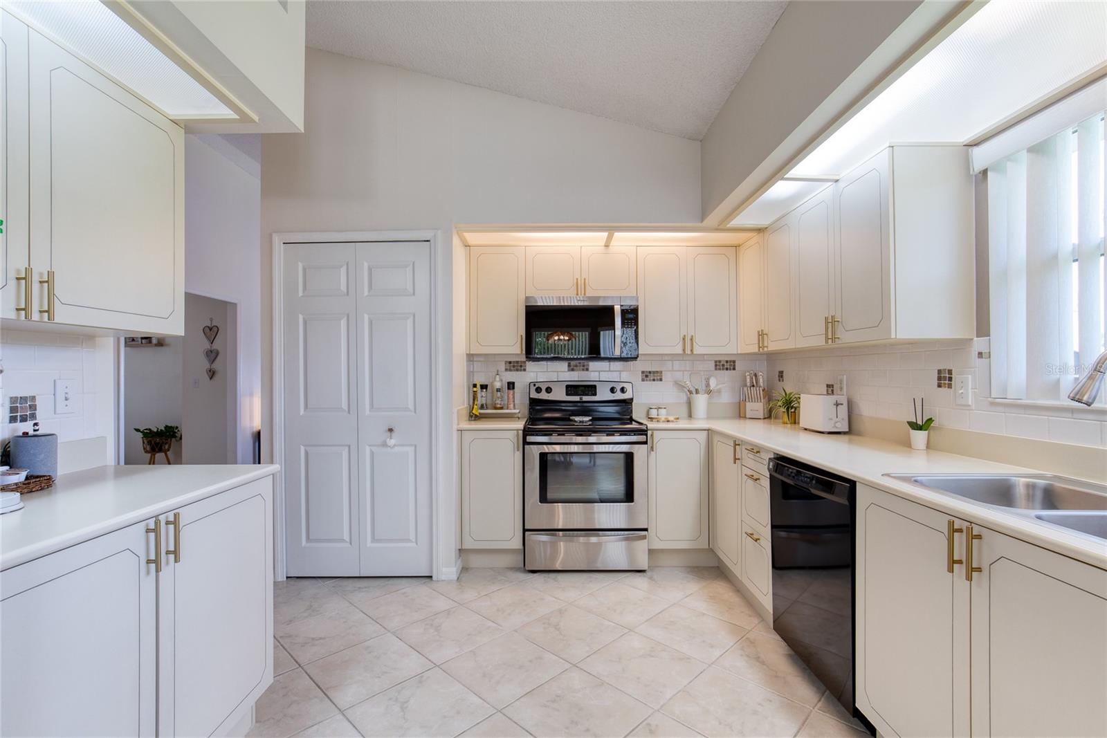 982 Breezemont, Port Orange, FL 32127