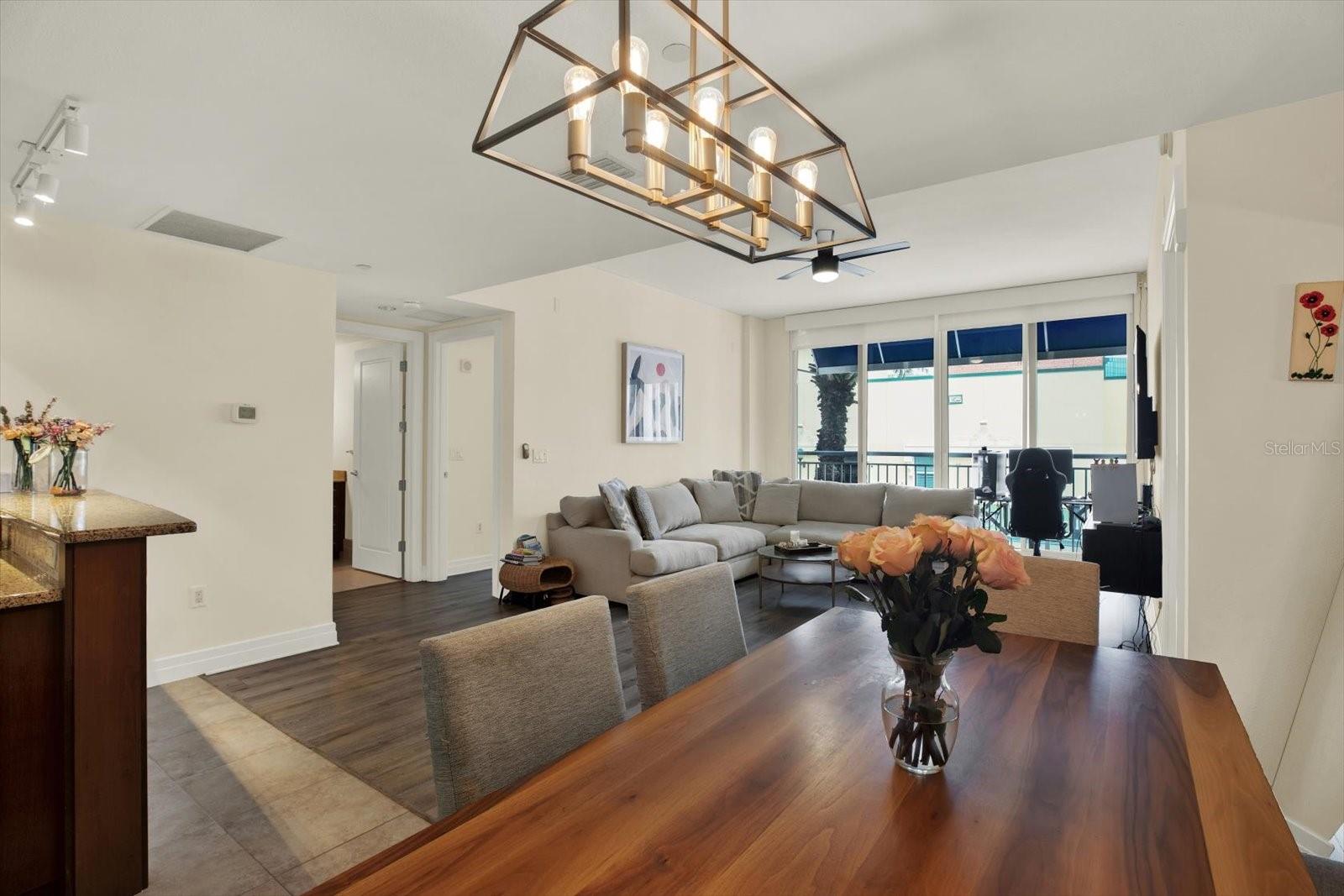 331 Cleveland Unit 212, Clearwater, FL 33755